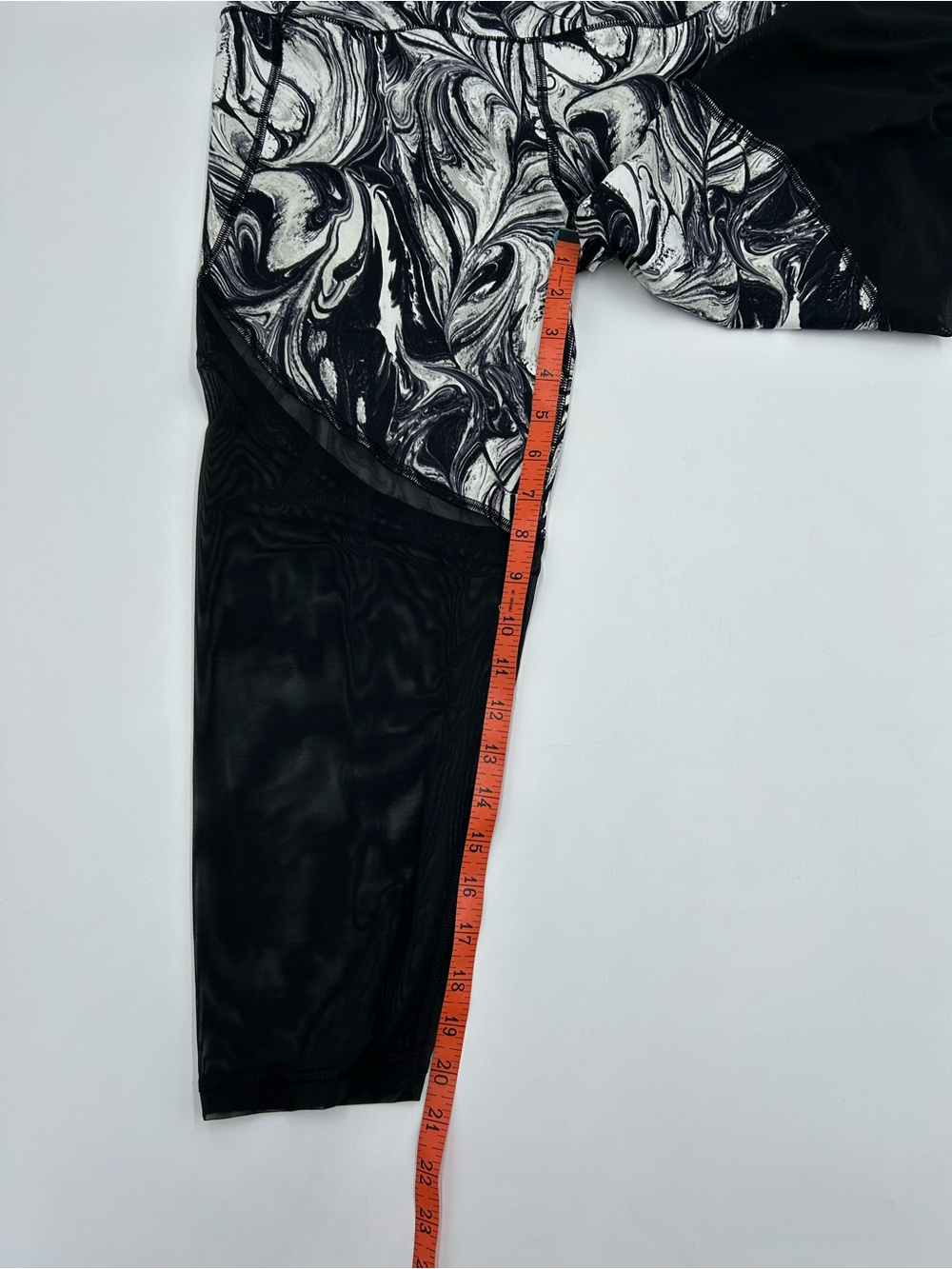 Victoria's Secret Black and White Marble-Panel Sheer Workout Leggings L - Picture 5 of 6